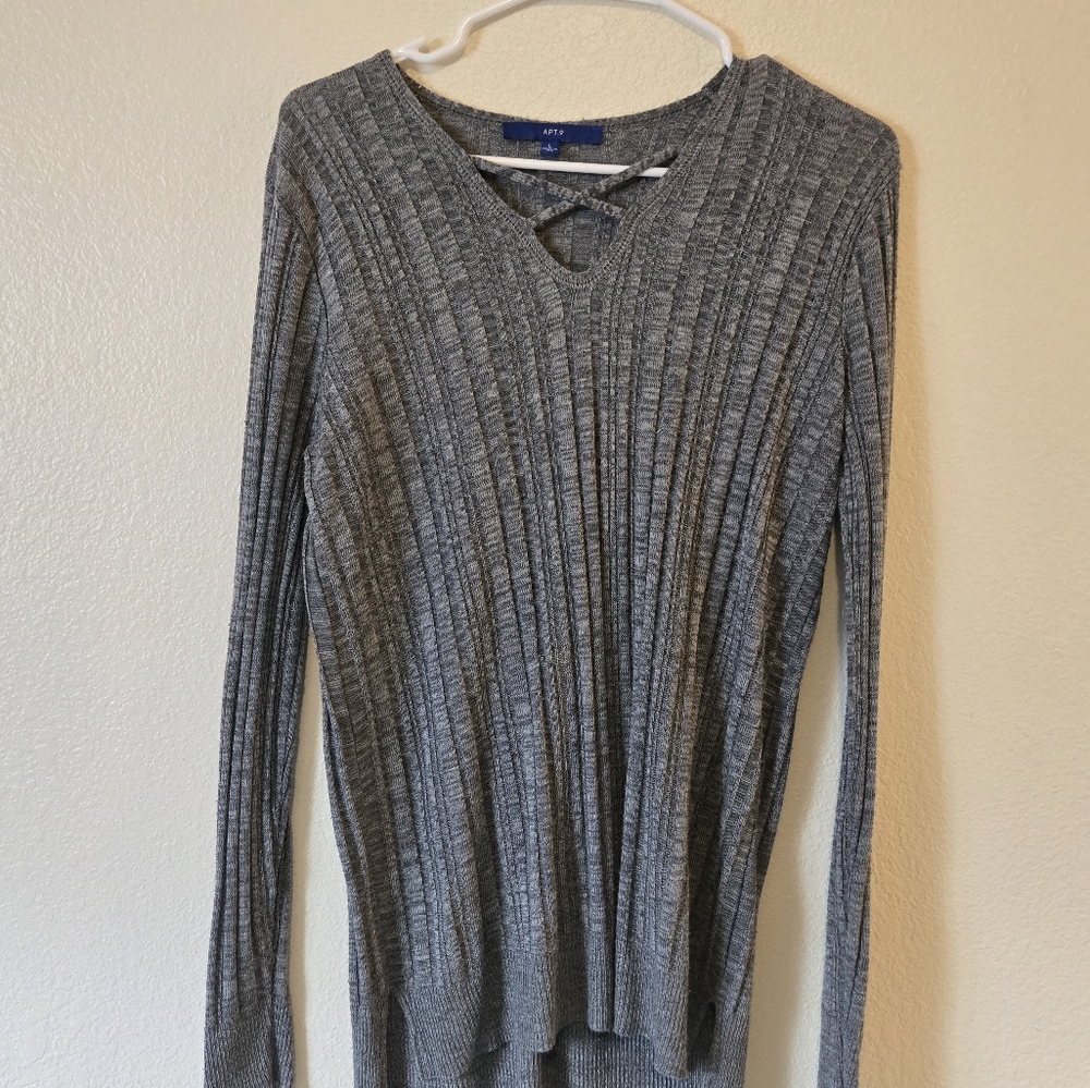 Apt 9 Long Sleeve V Neck acrylic sweater SZ L